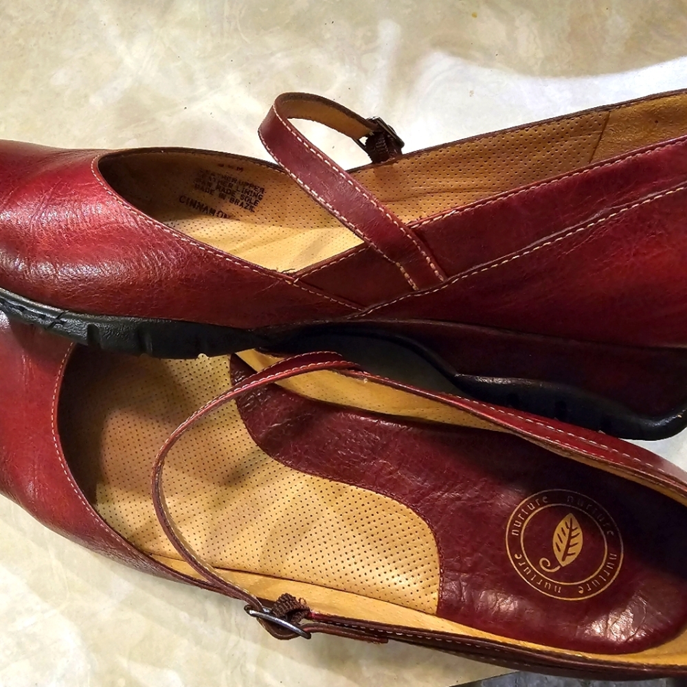 Nurture Red Casual shoe 9.5M